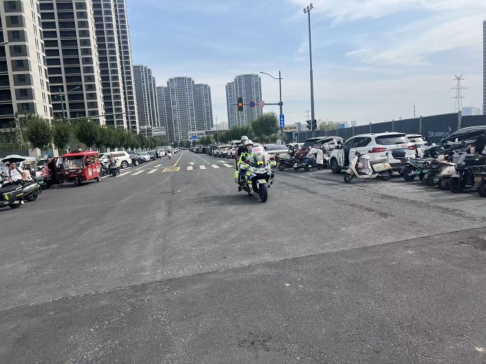 极速护考,为梦护航! 郑州公安交管四大队暖心守护高考赶考路